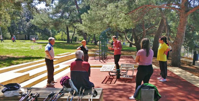 Poreč u projektu “živjeti zdravo” Poreč u projektu "živjeti zdravo" - vježbe u parku